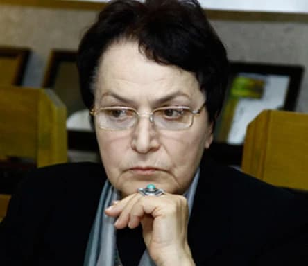 Լարիսա Ալավերդյան