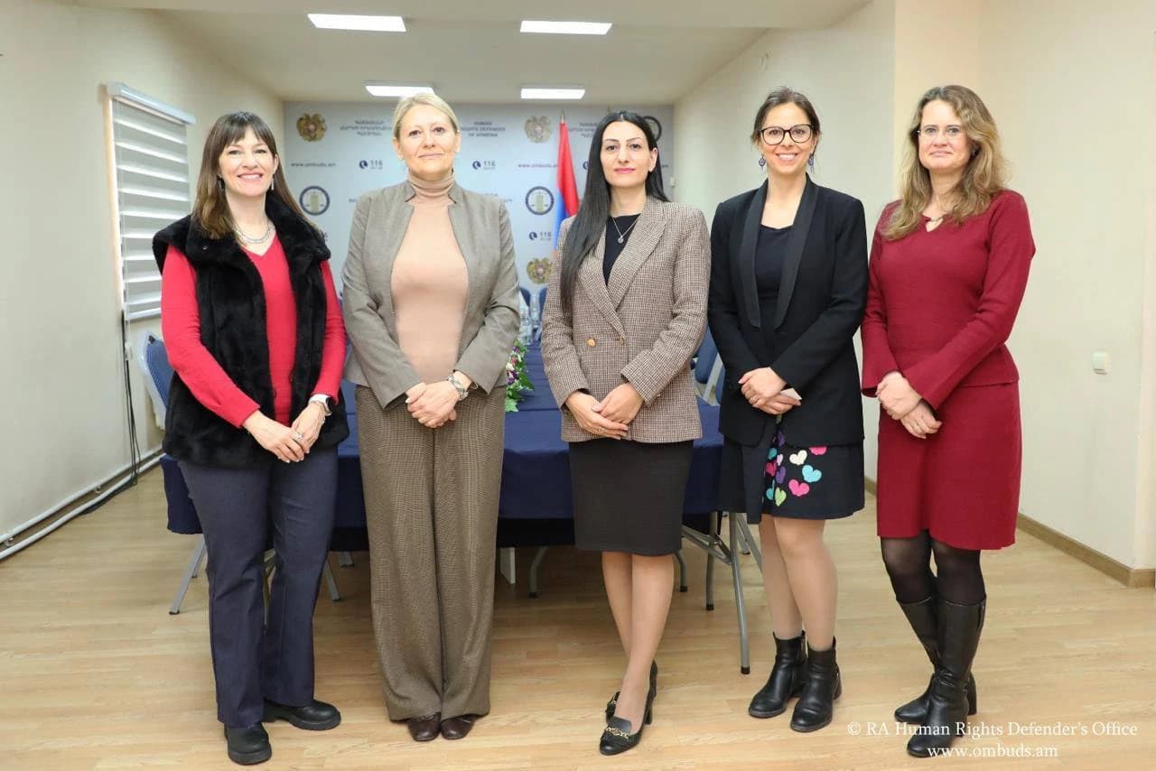 NewsChildren Background Image