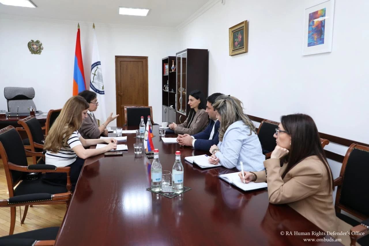 NewsChildren Background Image